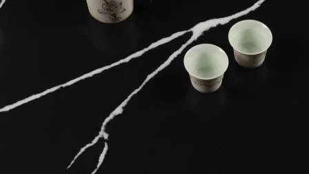 Losas de piedra de cuarzo artificial Marquina negra de New Look con vetas blancas